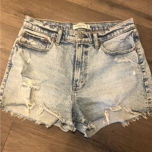 Abercrombie Mom Shorts (Curve Love) (size 30)